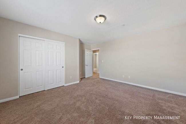 Building Photo - 2324 Mundare-