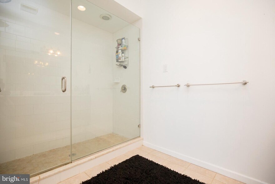 Building Photo - 4513 Silverwood St