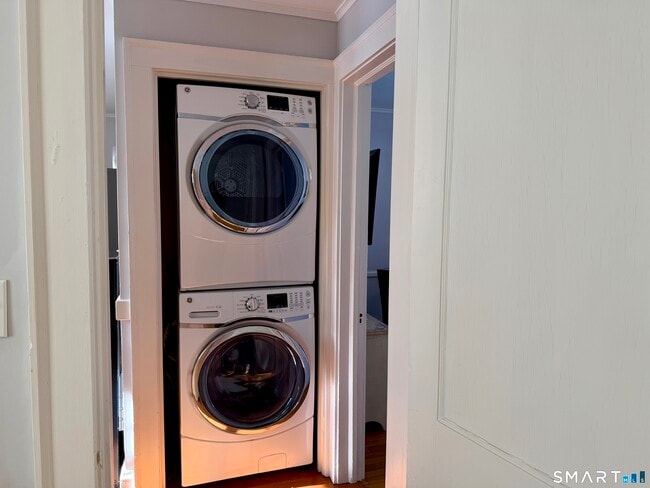 Building Photo - 43 Neck Rd