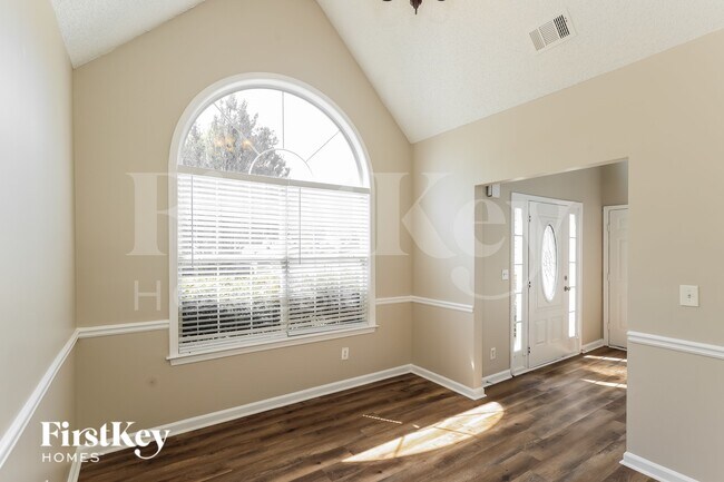 Building Photo - 1173 Round Table Ln