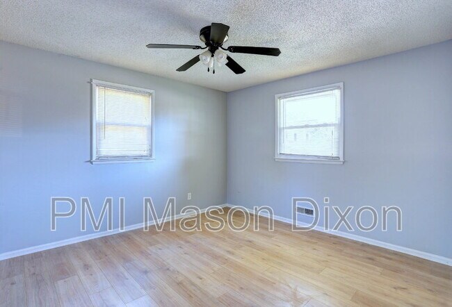 Building Photo - 8523 Fieldway Dr