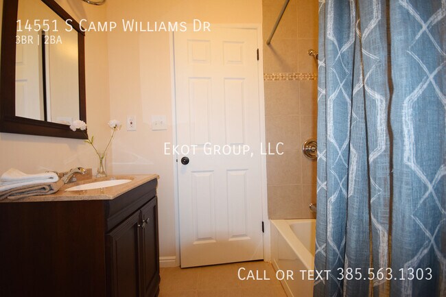 Building Photo - 14551 S Camp Williams Rd