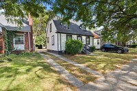 Building Photo - 2 Bedroom Home on Detroit's West Side