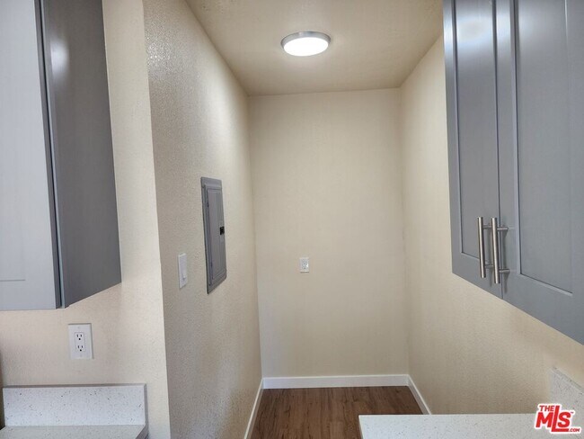 Building Photo - 7302 Mace Pl