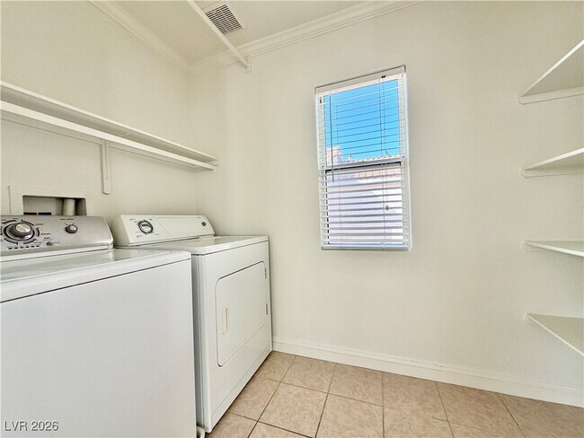 Building Photo - 8896 Tomnitz Ave