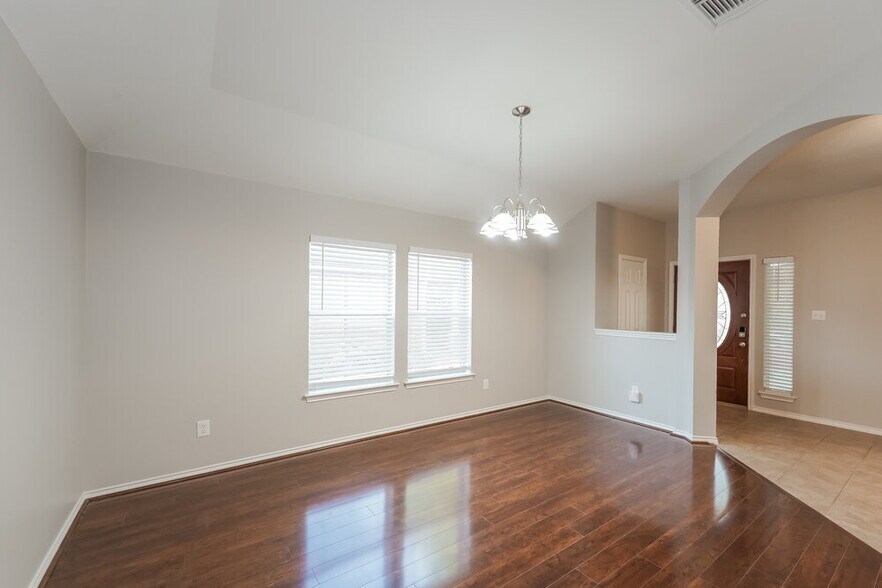 Building Photo - 3830 Lake Ballinger Ln