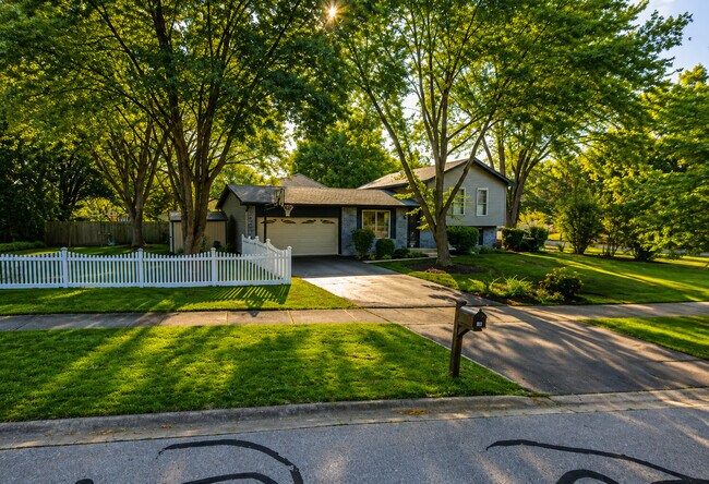 Building Photo - 4 N Birchwood Dr