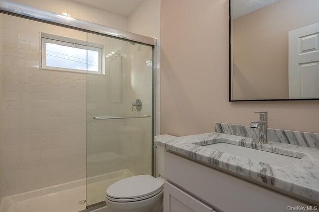 Building Photo - 72 S Main St