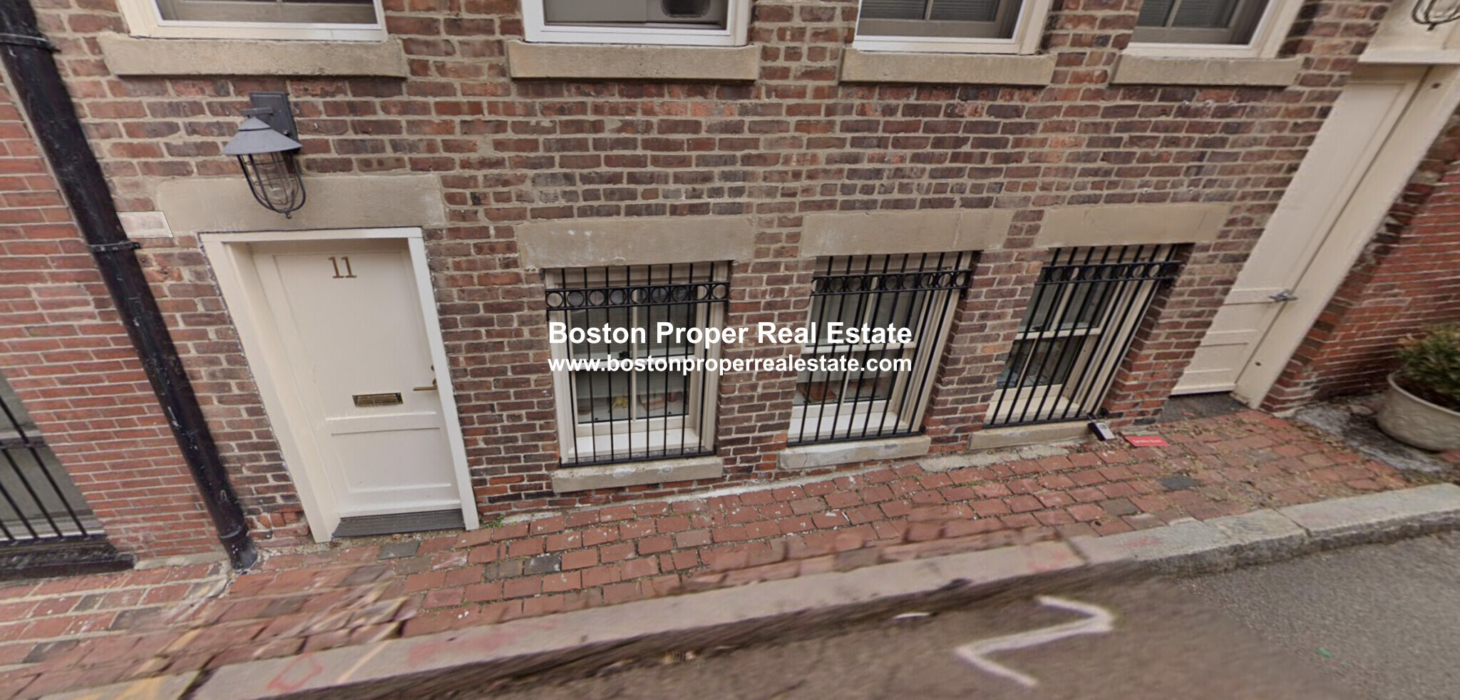 Building Photo - 11 Ridgeway Ln