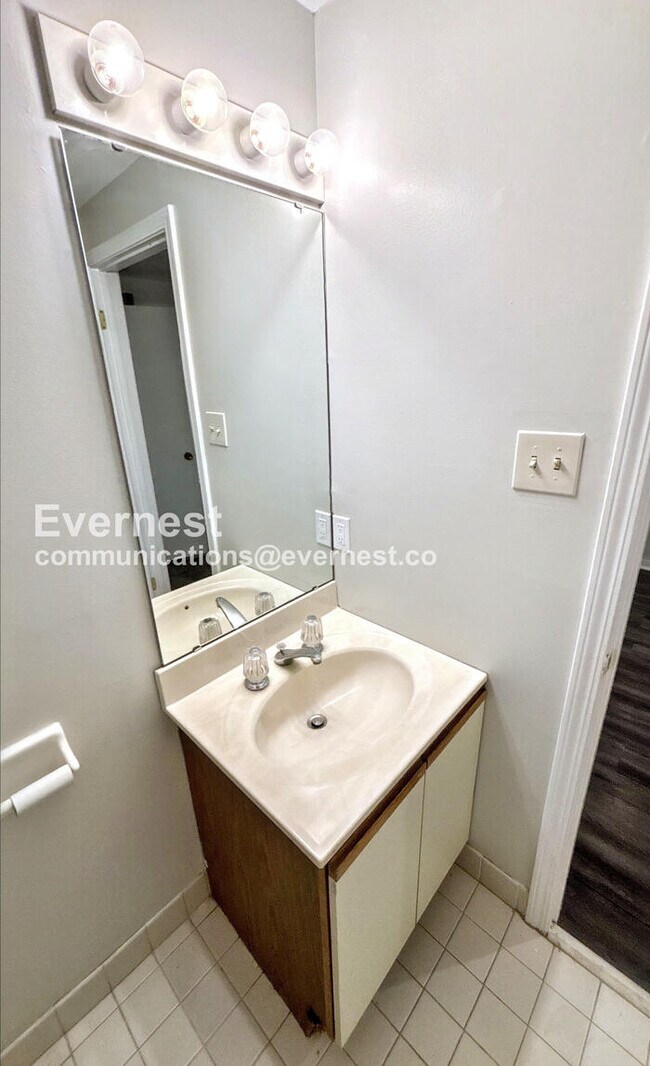 Building Photo - 4376 Maryland Ave