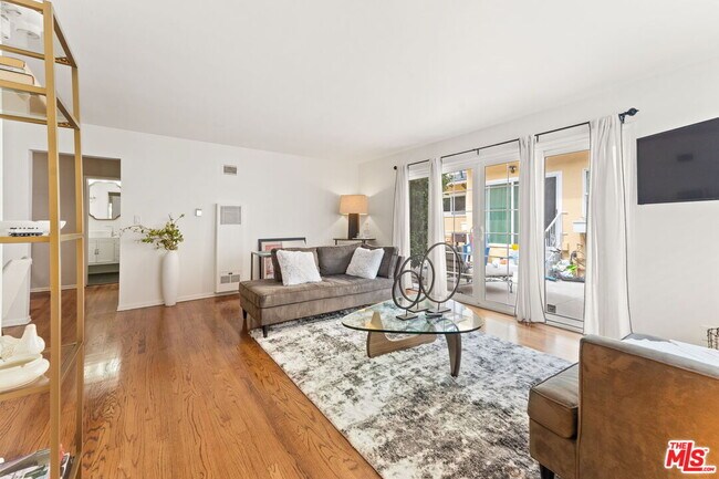 Building Photo - 1120 23rd St