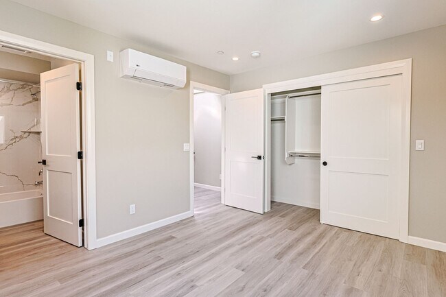 Building Photo - Luxury new construction 4 bed/4 bath in a ...