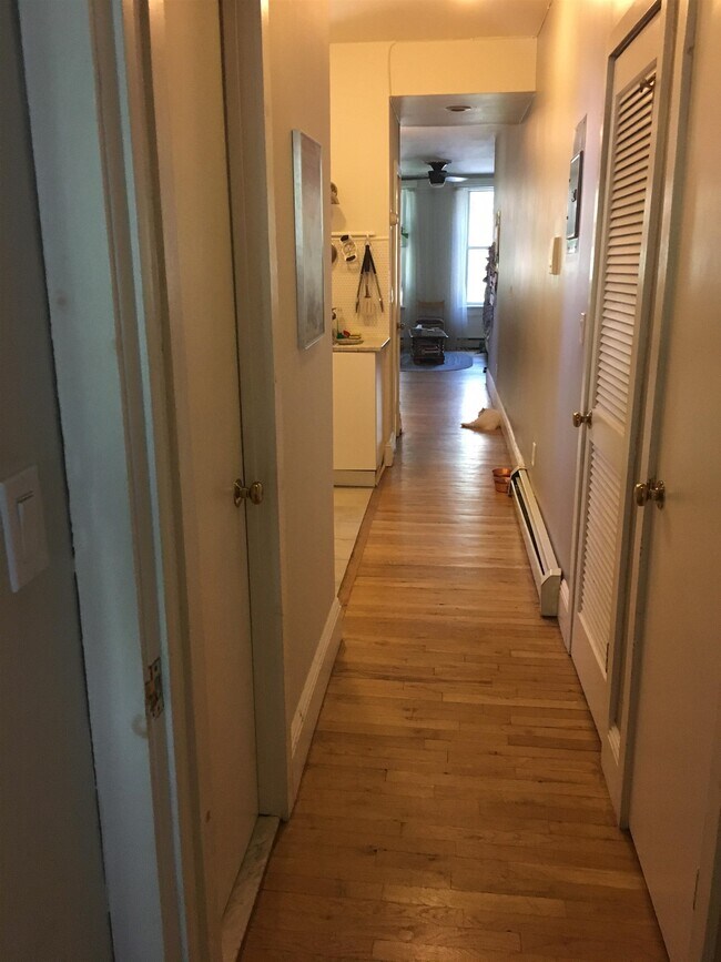 Building Photo - 97 Bright St