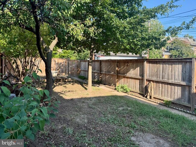 Building Photo - 4017 Illinois Ave NW