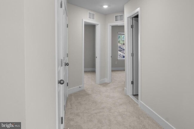 Building Photo - 1705 Water Xing Rd