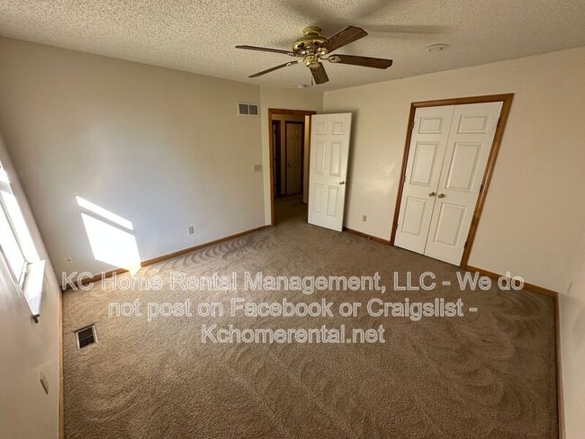 Building Photo - 766 Spring Cir