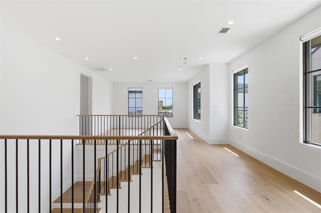 Building Photo - 9855 Kingsway Ave