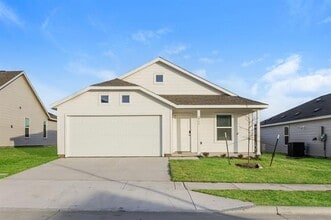 Building Photo - 2737 Ctr Crk Ln