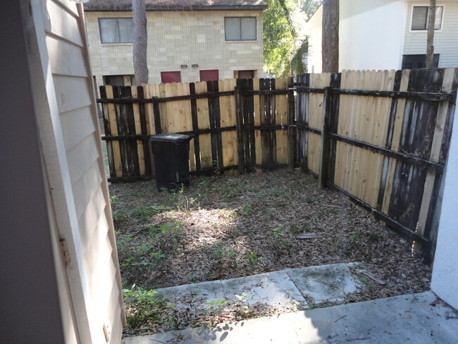 Building Photo - Nice 2 bedroom/ 1 1/2 bath town-home in Mill Run