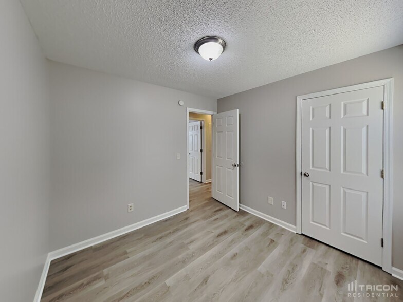 Building Photo - 13 Sutters Mill Ct
