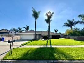 Building Photo - 251 E Heather St