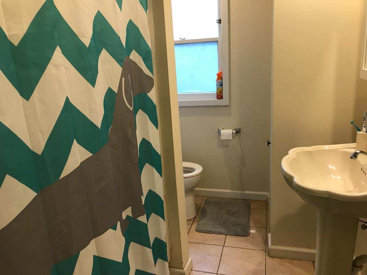 Building Photo - 821 Stanley St