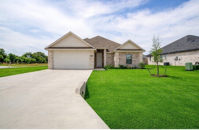 Building Photo - 3332 Arrow Creek Dr