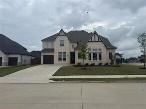 Building Photo - 1927 Pebble Ln