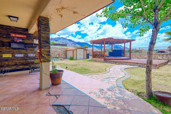 Building Photo - 6372 Franklin Ridge Dr