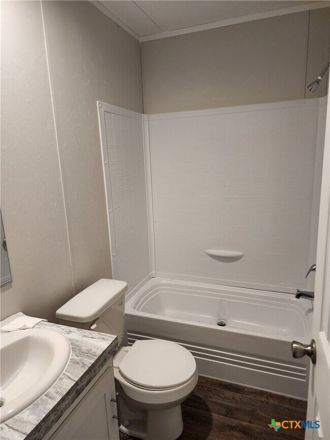 Building Photo - 180 County Rd 2600