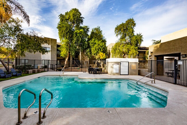 Building Photo - Madison