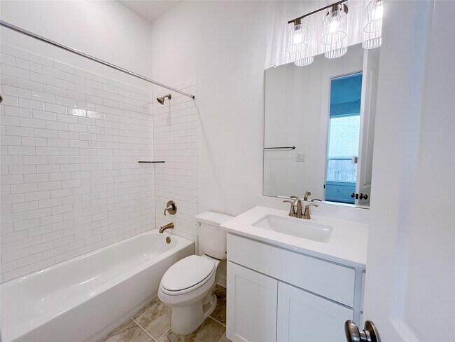 Building Photo - 5222 Tahoe Ct
