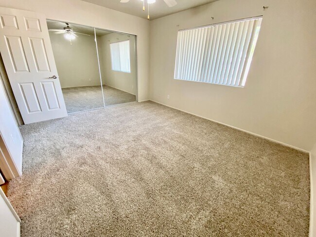 Building Photo - 3 Bedroom 2 Bathroom in Scottsdale