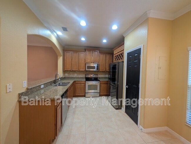 Building Photo - 14120 Oakham St