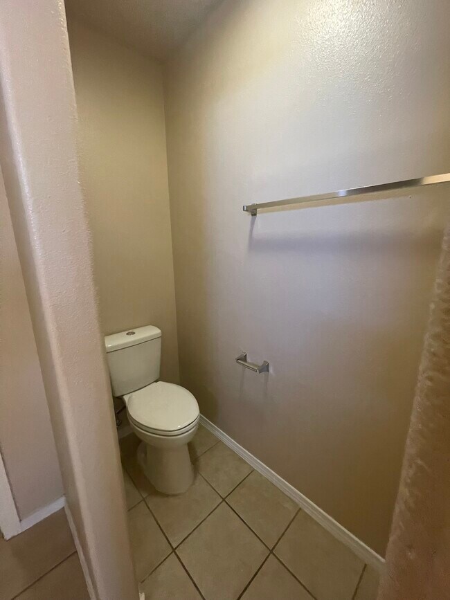 Building Photo - 919 Molten Pl NW