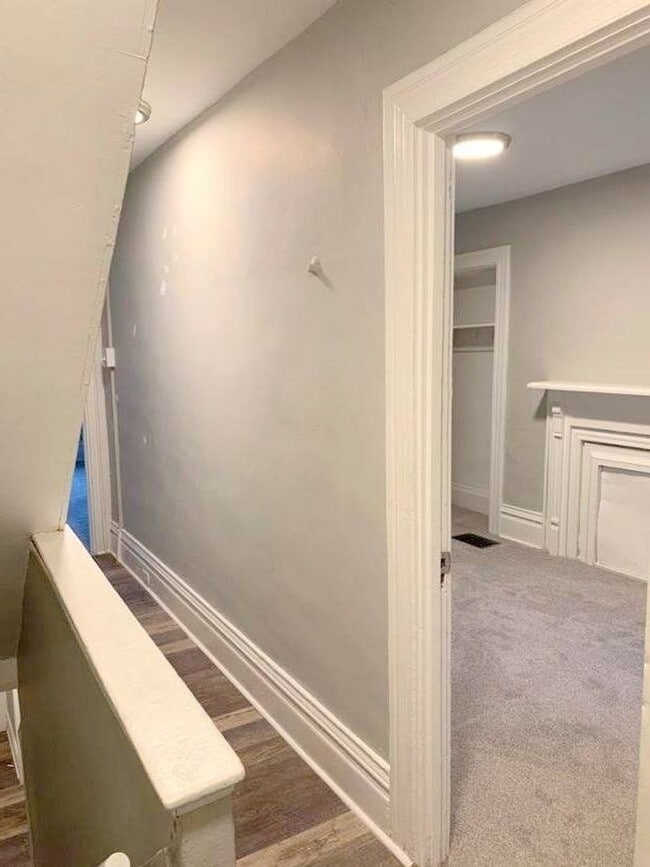 Building Photo - Amazing Fully Renovated 5 Bedroom (or 6)/ Two Bathroom House with Central Air and Back Yard - Clo...