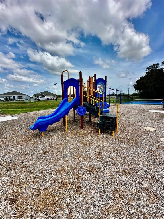 Building Photo - 5844 SW 132nd Pl