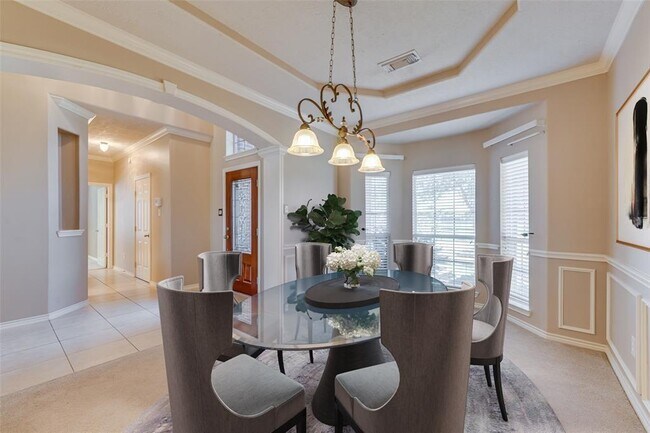Building Photo - 10414 Hahns Peak Dr