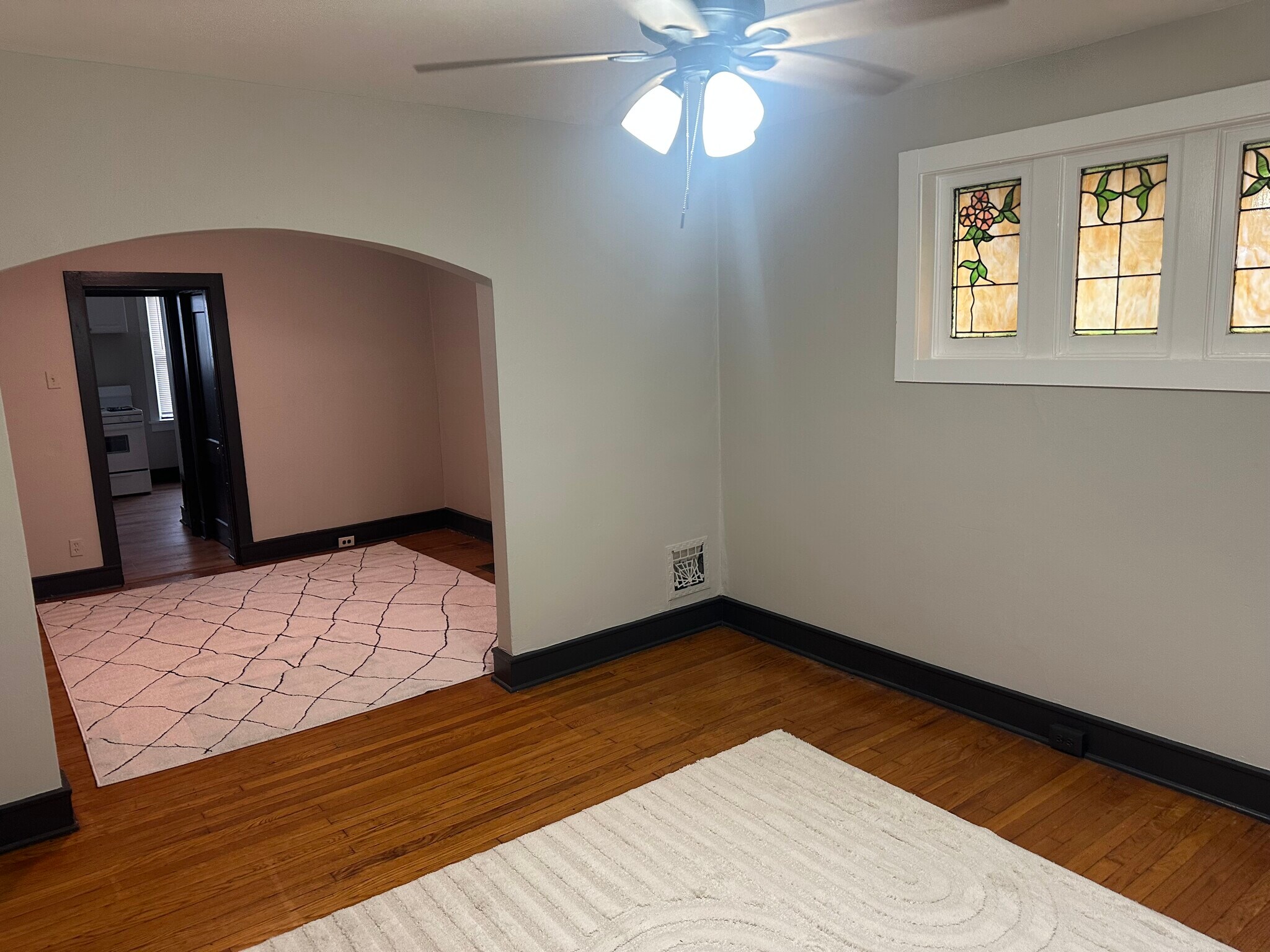 Building Photo - 4916 Winona Ave