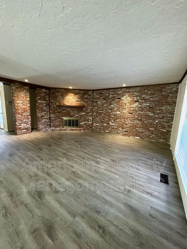 Building Photo - 2911 East 78th St S