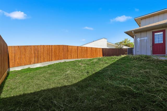 Building Photo - 2145 Willow Pl