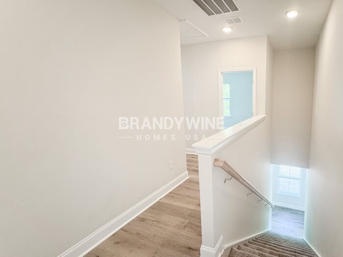 Building Photo - 1020 Wildflower Dr