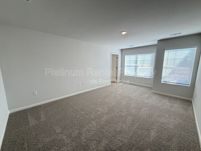 Building Photo - 46 Rustin Rdg