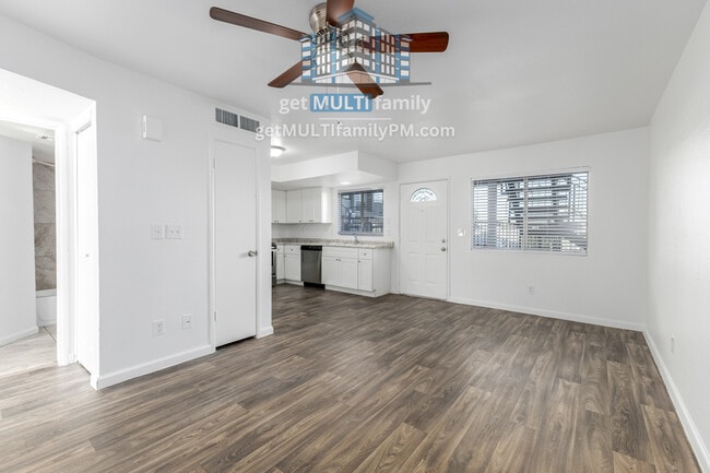 Building Photo - 1923 E Hayden Ln