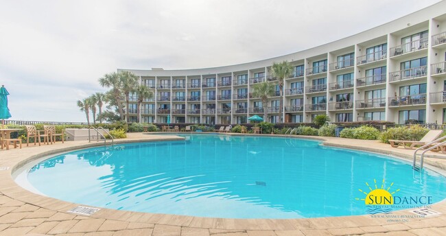 Building Photo - Stunning Waterfront 2BR/2.5BA Townhome wit...