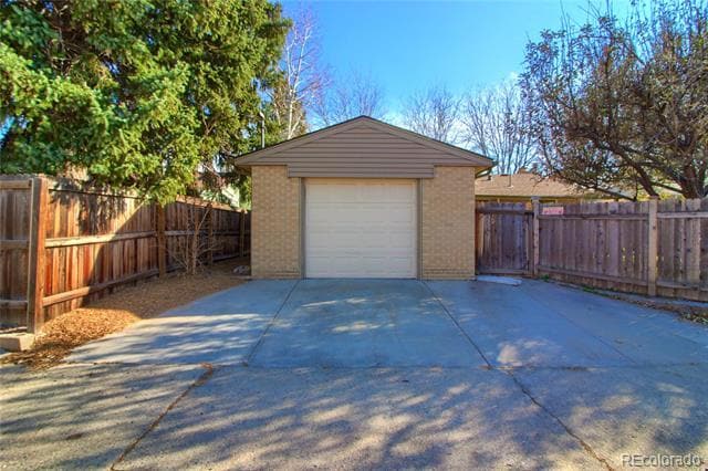 Building Photo - 965 S Fillmore Way