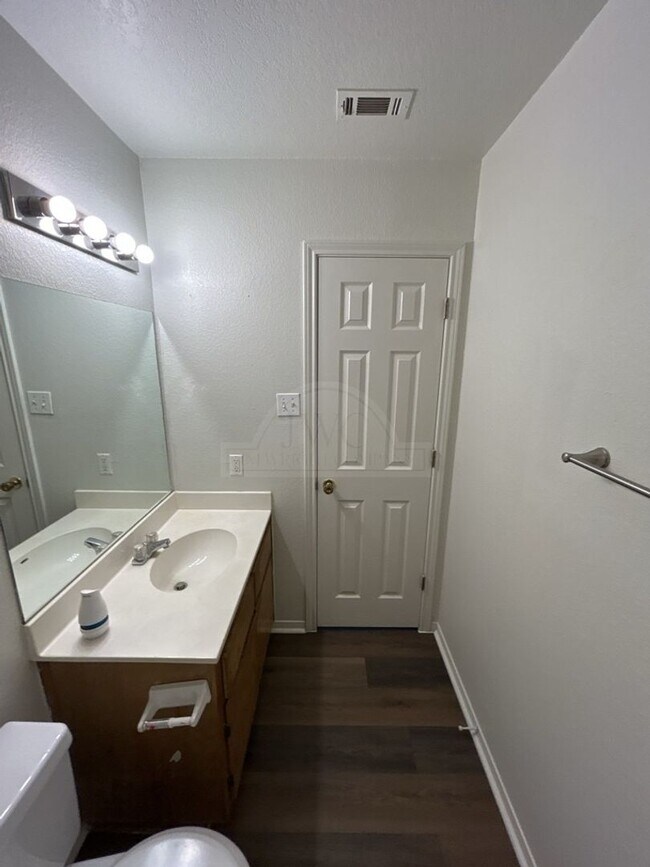 Building Photo - 1009 Industrial Ave