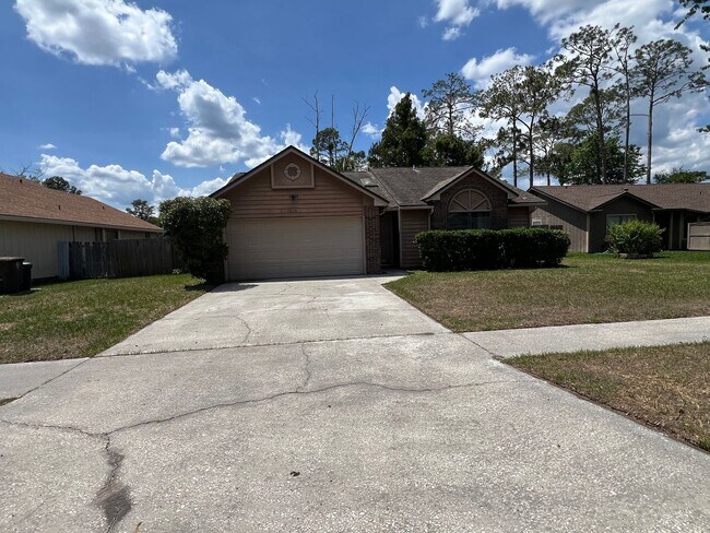 Building Photo - 3 Bedroom - 2 Bathroom - 2 Car Garage