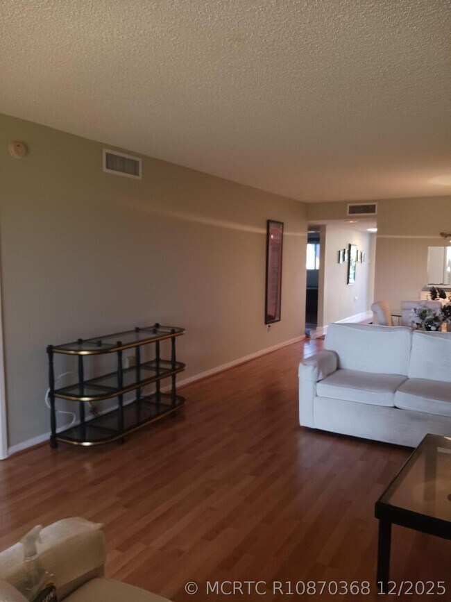 Building Photo - 4734 Lucerne Lakes Blvd W
