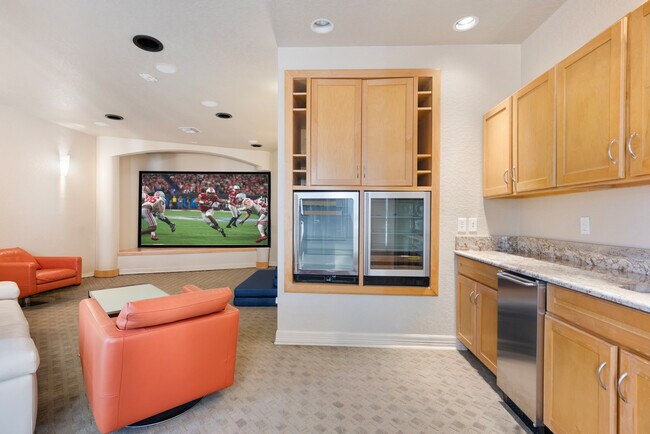 Building Photo - 3 Birnam Oaks